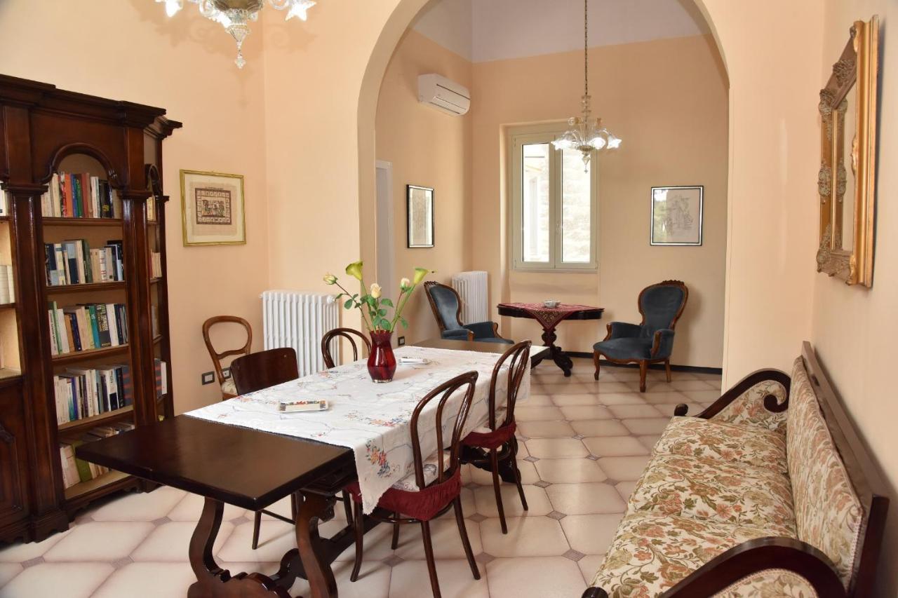 Rosaria Suite & Rooms Lecce Bagian luar foto
